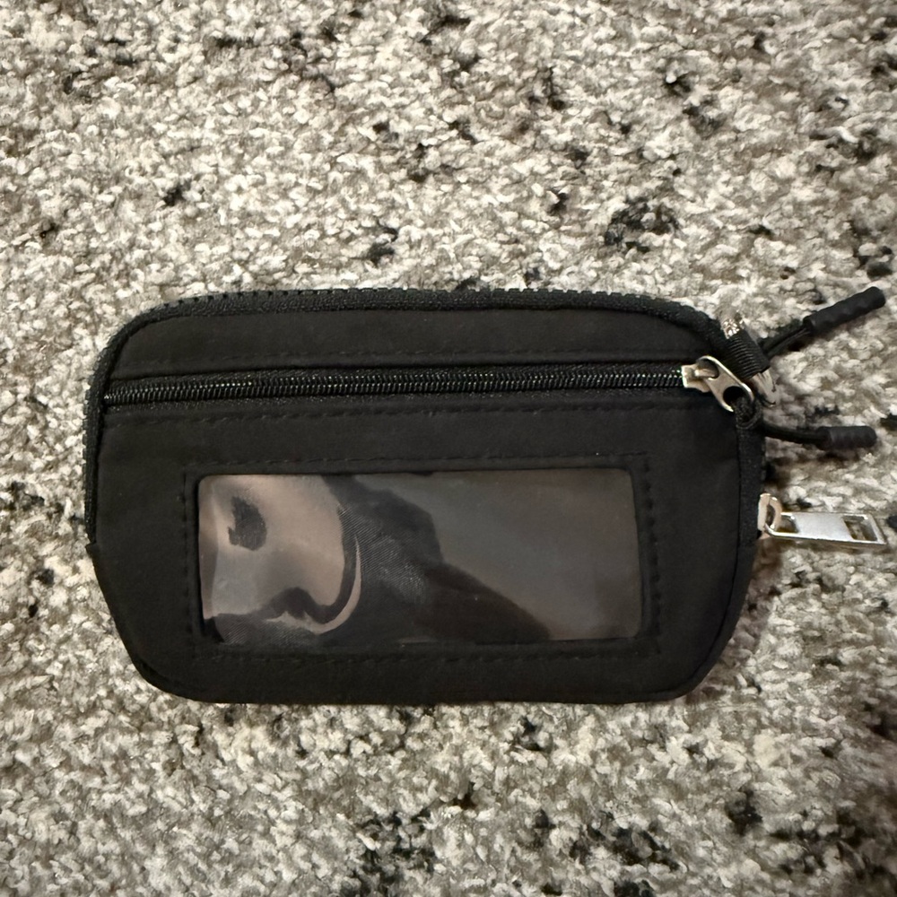 Black iris wallet